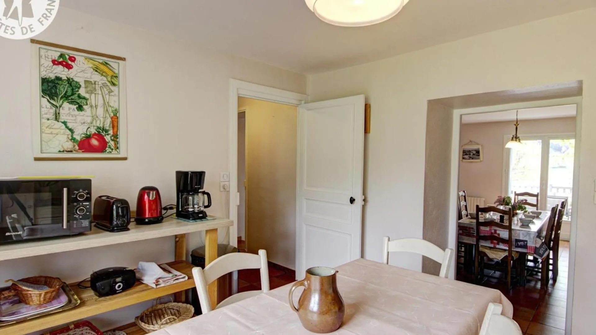 Casa de Férias Gite Rural Familial Avec Jardin, Terrasse Et Equipements Modernes Pres Du Parc Livradois Forez - Fr-1-496-22 Chérier França