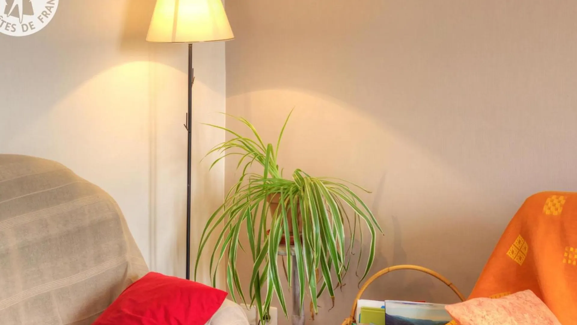 Gite Rural Familial Avec Jardin, Terrasse Et Equipements Modernes Pres Du Parc Livradois Forez - Fr-1-496-22 Chérier